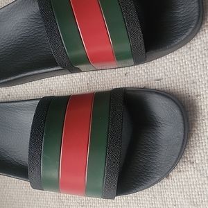 Gucci Rubber Slides Red and Green